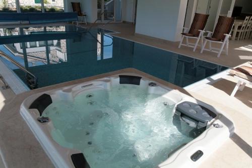 Betina House | Holiday Home in Betina with Seaview, Terrace, Air condition, WIFI (4671-1)