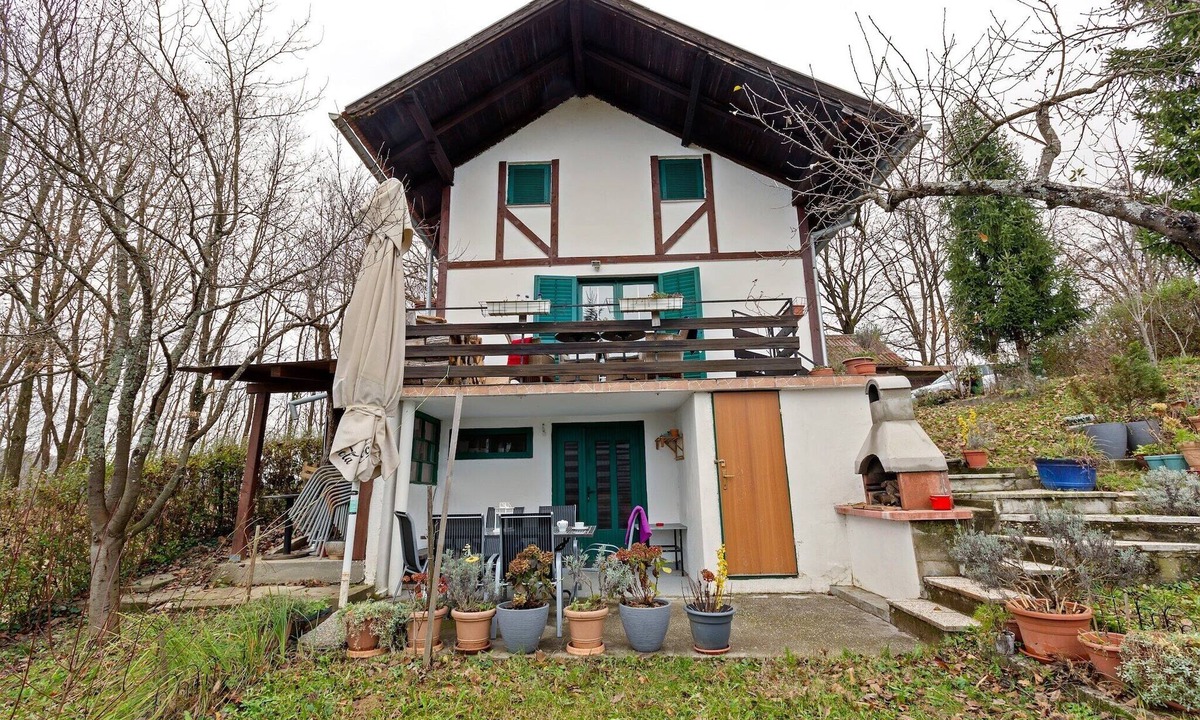 Lipnica House | Holiday Home in Havidic Selo with Garden