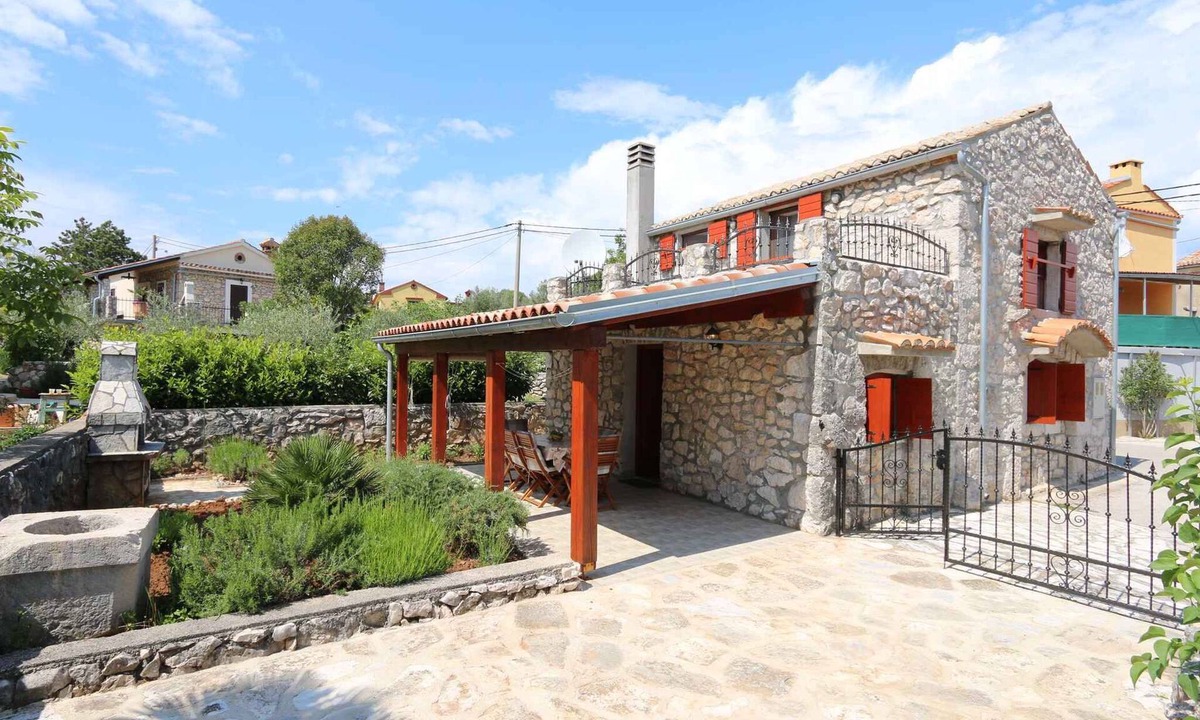 Polje House | Holiday home in Mediterranean stone house style