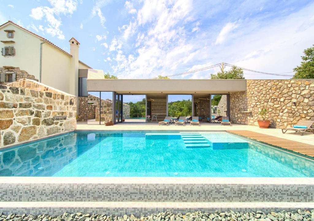 Nenadici House | Holiday Home Jerini Main House by Interhome