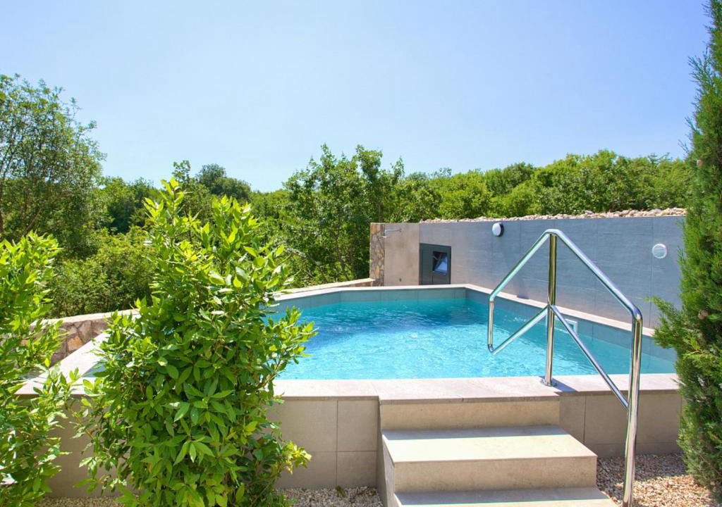 Nenadici House | Holiday Home Jerini The Barn by Interhome