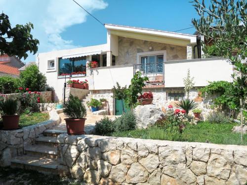 Slivnica House | Holiday Home Kapitan by Interhome