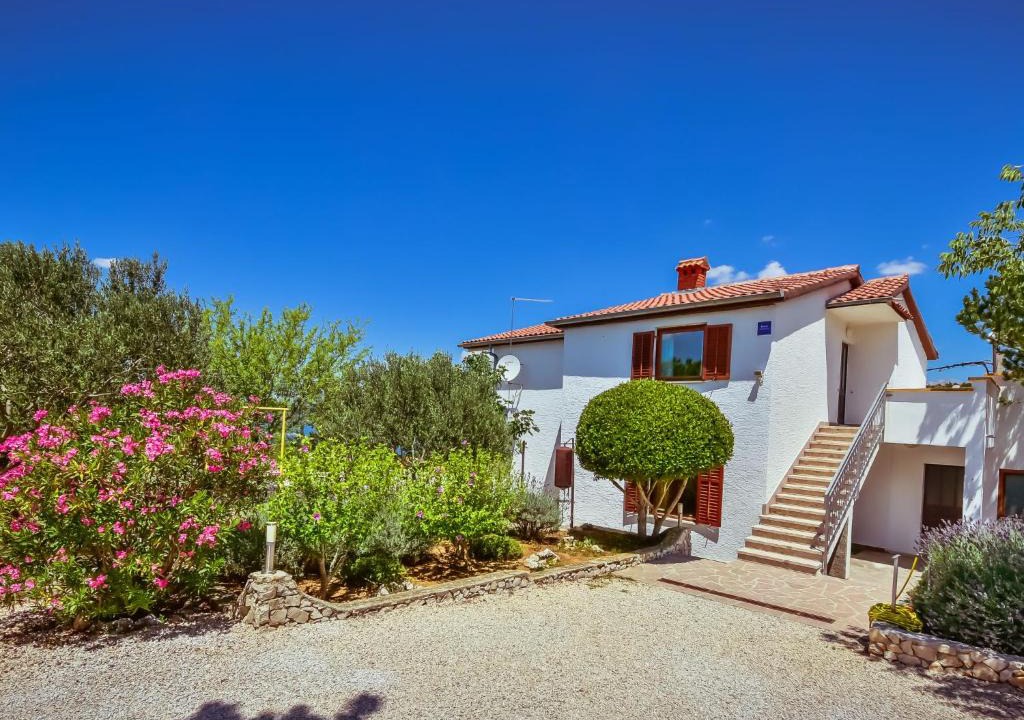 Krusevo House | Holiday Home Kate by Interhome