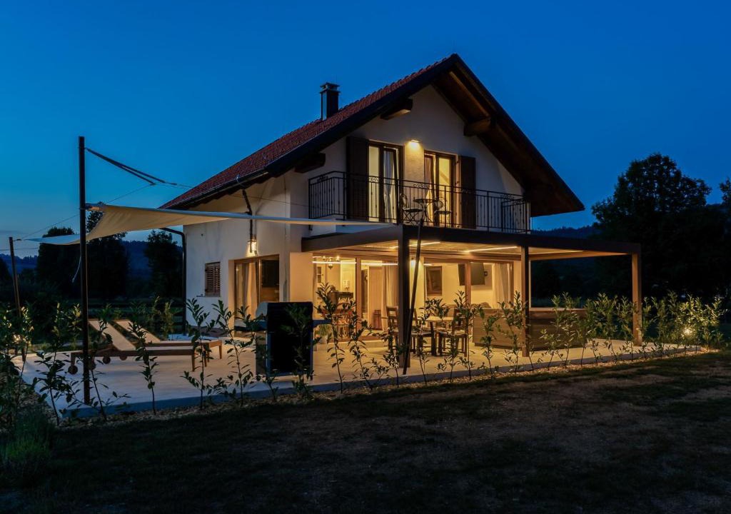 Lic House | Holiday Home Mountain House Volta 1 by Interhome