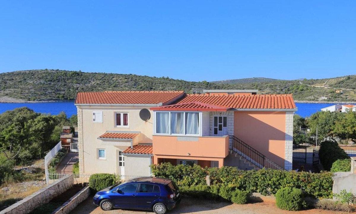 Dvornica House | Holiday Home Nada Rogoznica - Six Bedroom Holiday Home