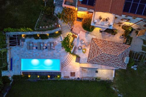 Moscenicka Draga House | Holiday Home Oliti with Pool