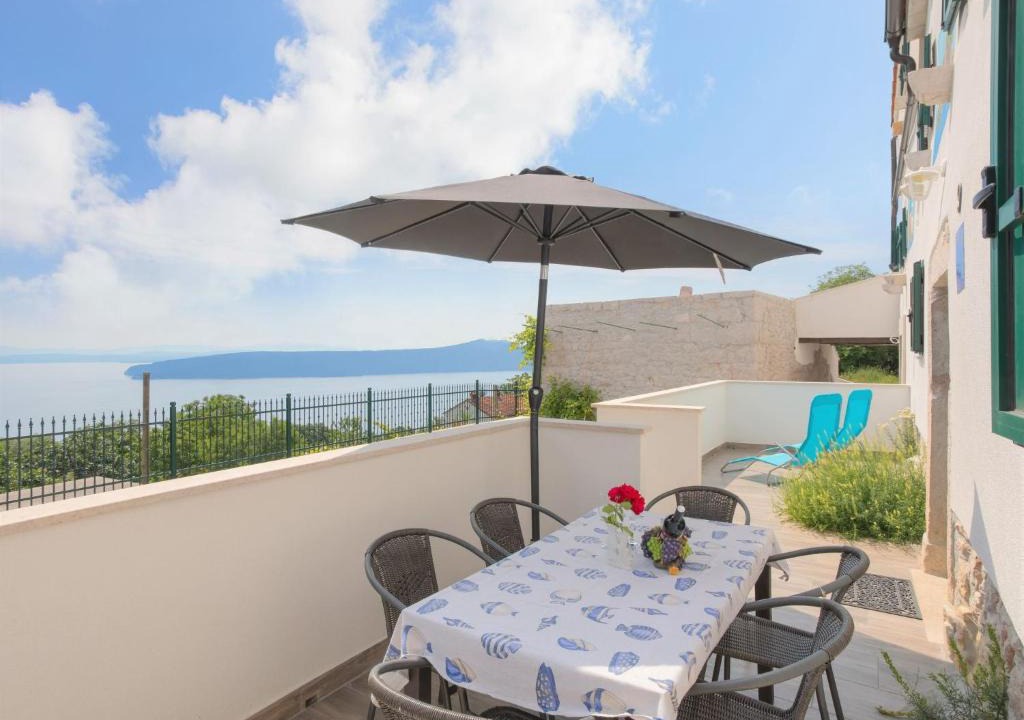 Sveta Jelena House | Holiday Home San Martino II by Interhome