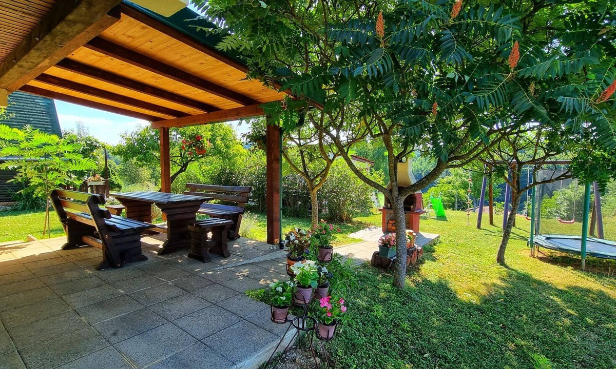 Duga Resa Villa | Holiday Home Som by Villas Guide