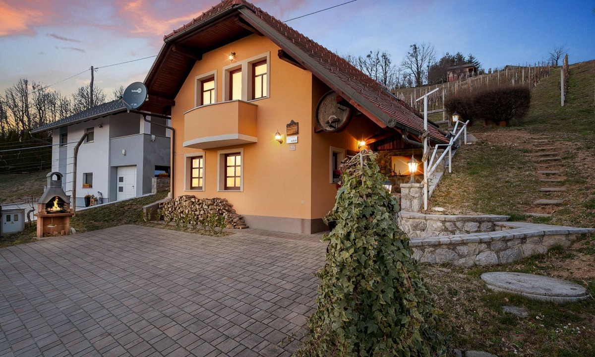 Skocjan House | Holiday Home Tramte In Vineyards, Škocjan, Slovenia