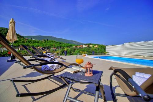 Zvecanje Villa | Holiday Home Vedrana