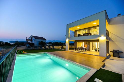 Ljubac House | Holiday Home Villa Giovanni