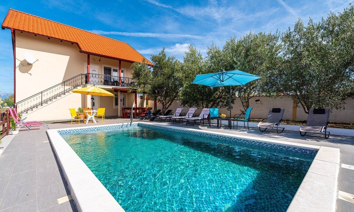 Suhovare Villa | Holiday Home Villa Vesna Lux - Five Bedroom Villa with Swimming Pool