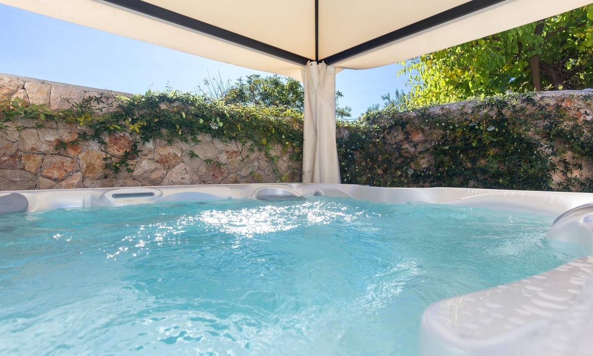 Polje House | Holiday home with hot tub Polje, Krk (K-20409)