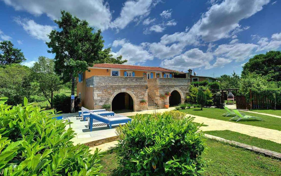Gradisce House | Holiday home with pool and air conditioning