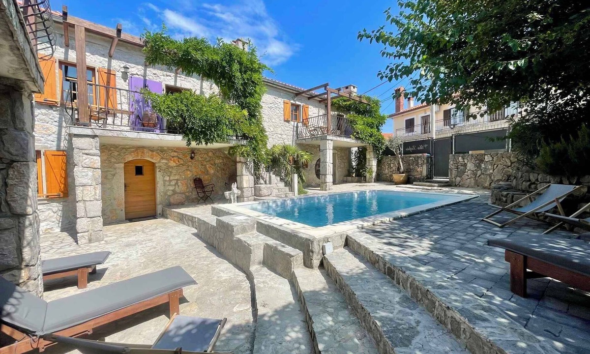Gabonjin House | Holiday home with pool