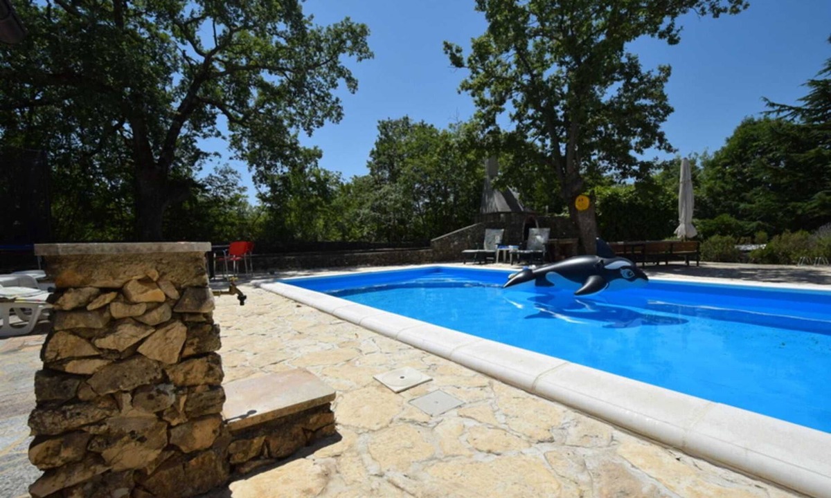 Sveti Vid-Miholjice Villa | Holiday house Nikola with pool