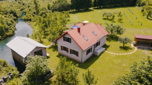 Plaski House | Holiday house Daisy
