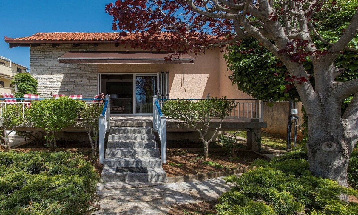 Turanj House | Holiday House in Turanj near Pebble Beach