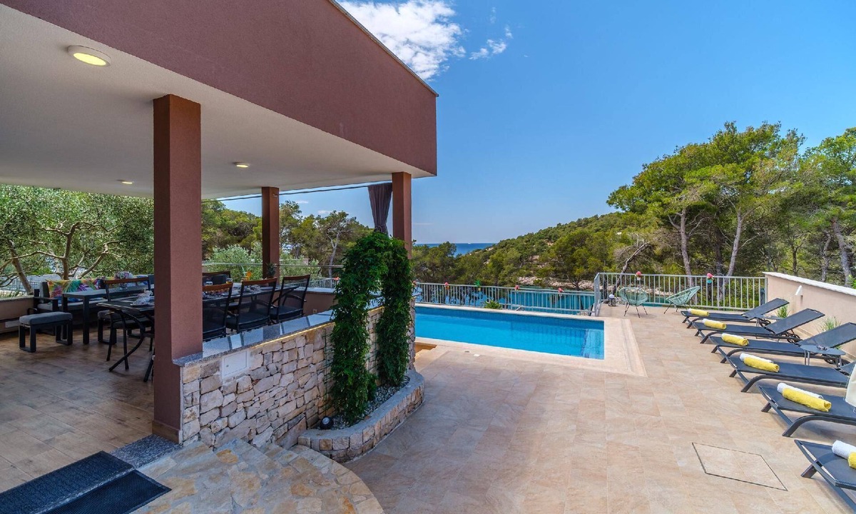 Cove Osibova (Milna) House | Holiday house Milna for 1 - 8 persons with 4 bedrooms - Holiday house