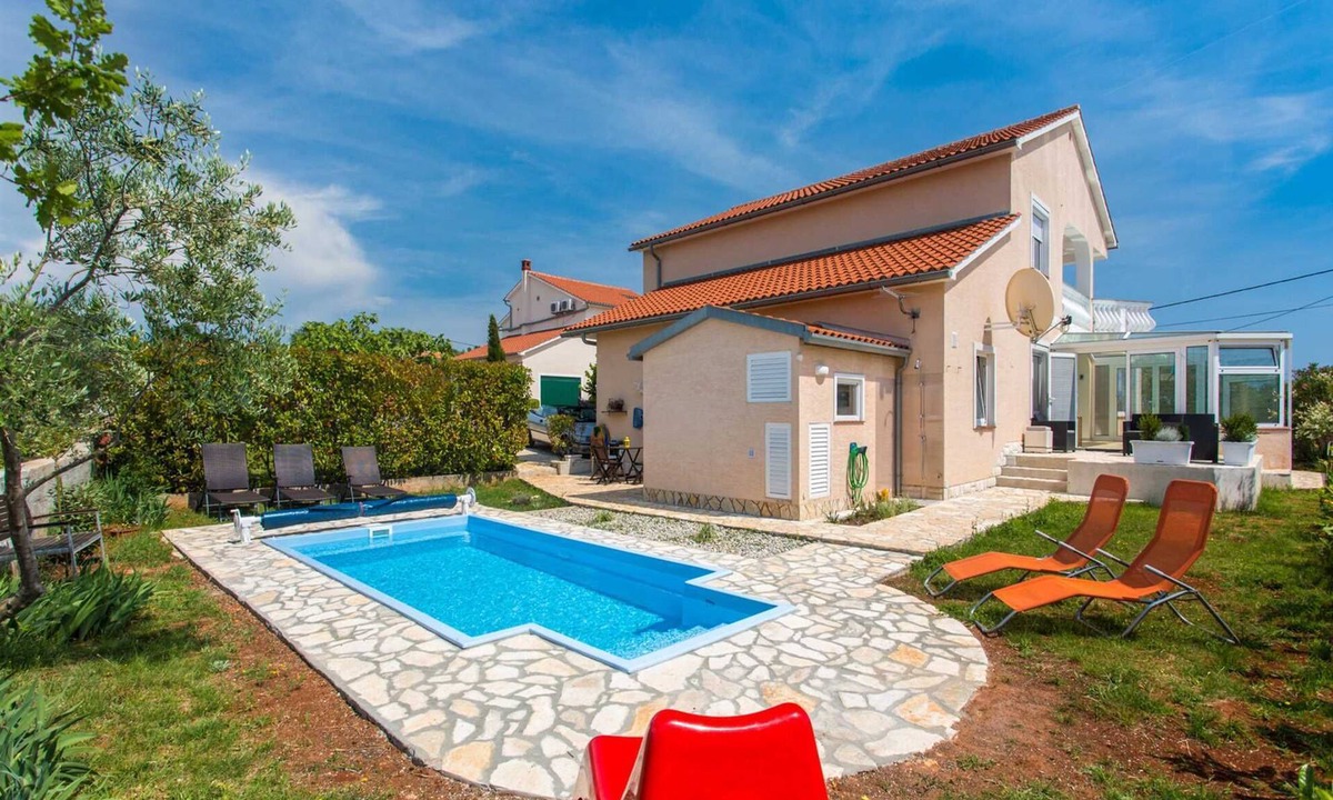 Linardici Villa | Holiday House Nika with Pool and Garden