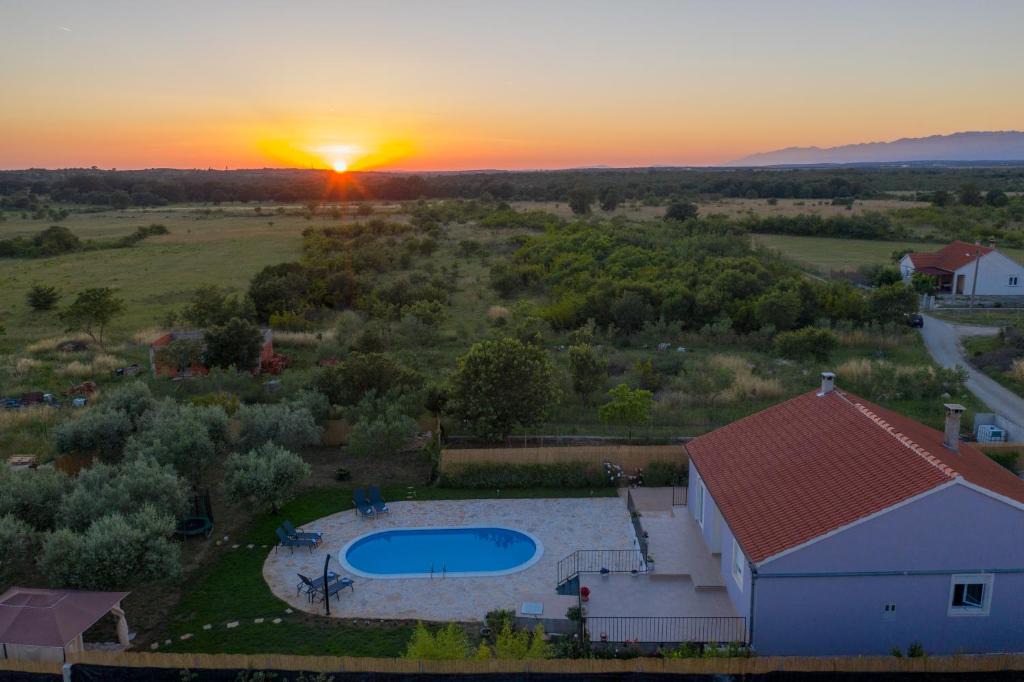 Zemunik Donji Villa | Holiday house Roko