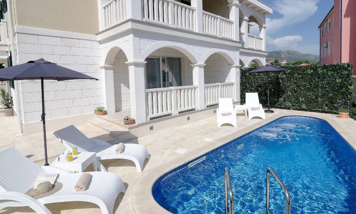 Grebastica House | Holiday house Sibenik for 1 - 8 persons with 4 bedrooms - Twin house