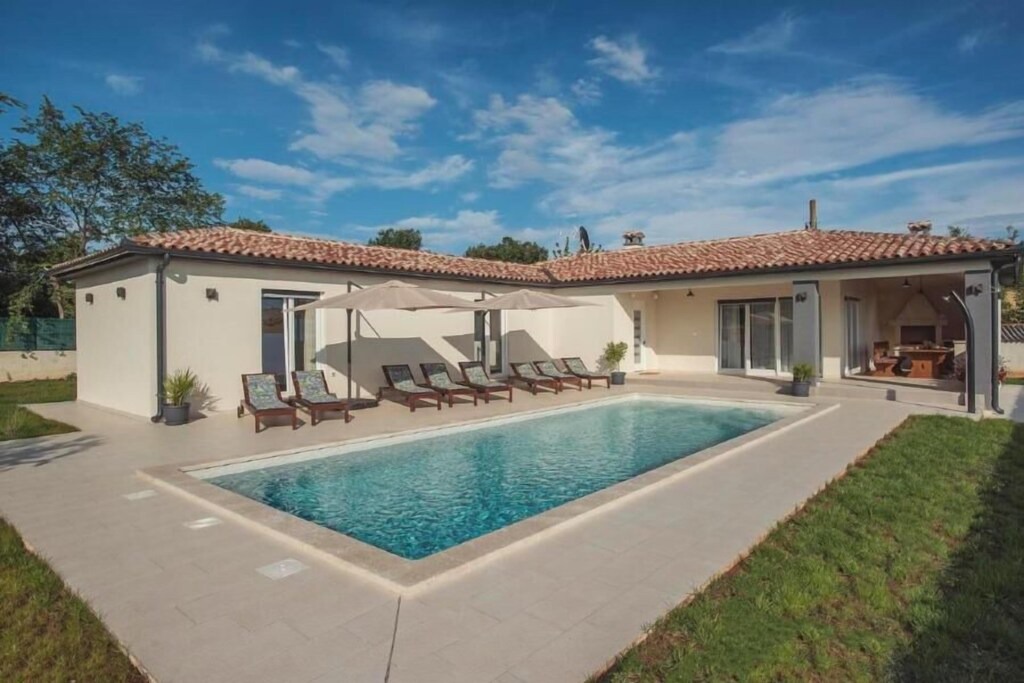 Smoljanci House | Holiday house Svetvinčenat for 6 - 8 persons with 3 bedrooms - Holiday house