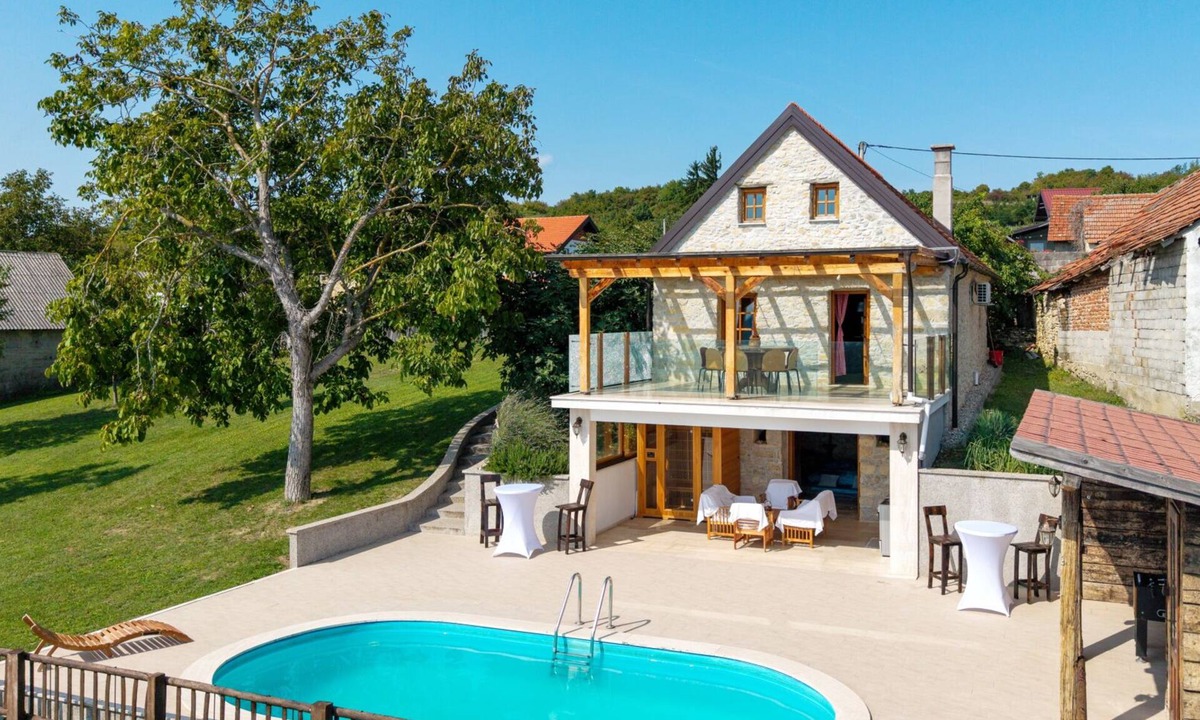Visoko Villa | Holiday House Visoko by Villas Guide