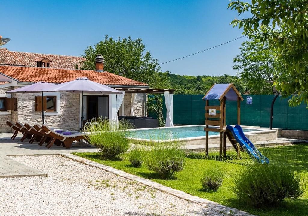 Gradisce House | Holiday house Zminj for 8 - 10 persons with 4 bedrooms - Holiday house