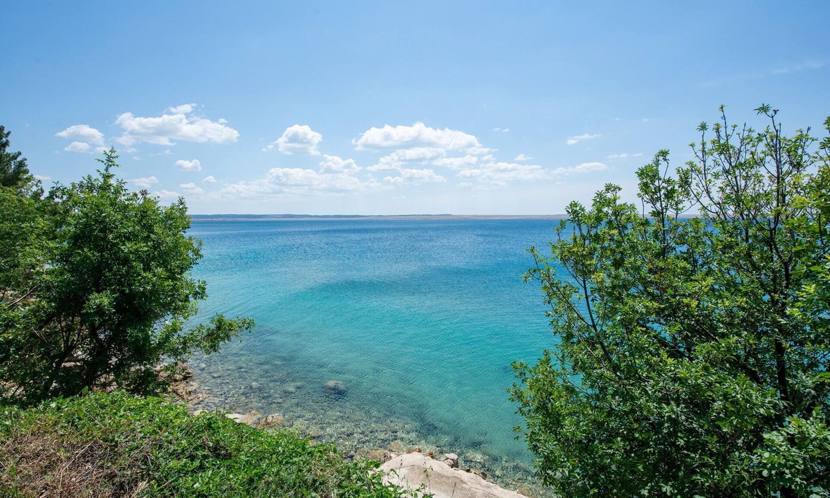 Tribanj Apartment | Home with terrace situated near the beach