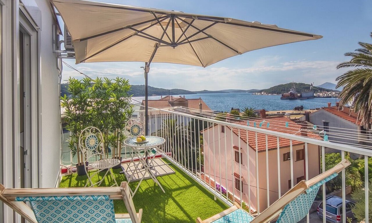 Cove Murtar Apartment | Homerez - Apt. in Mali Lošinj - Sea view.