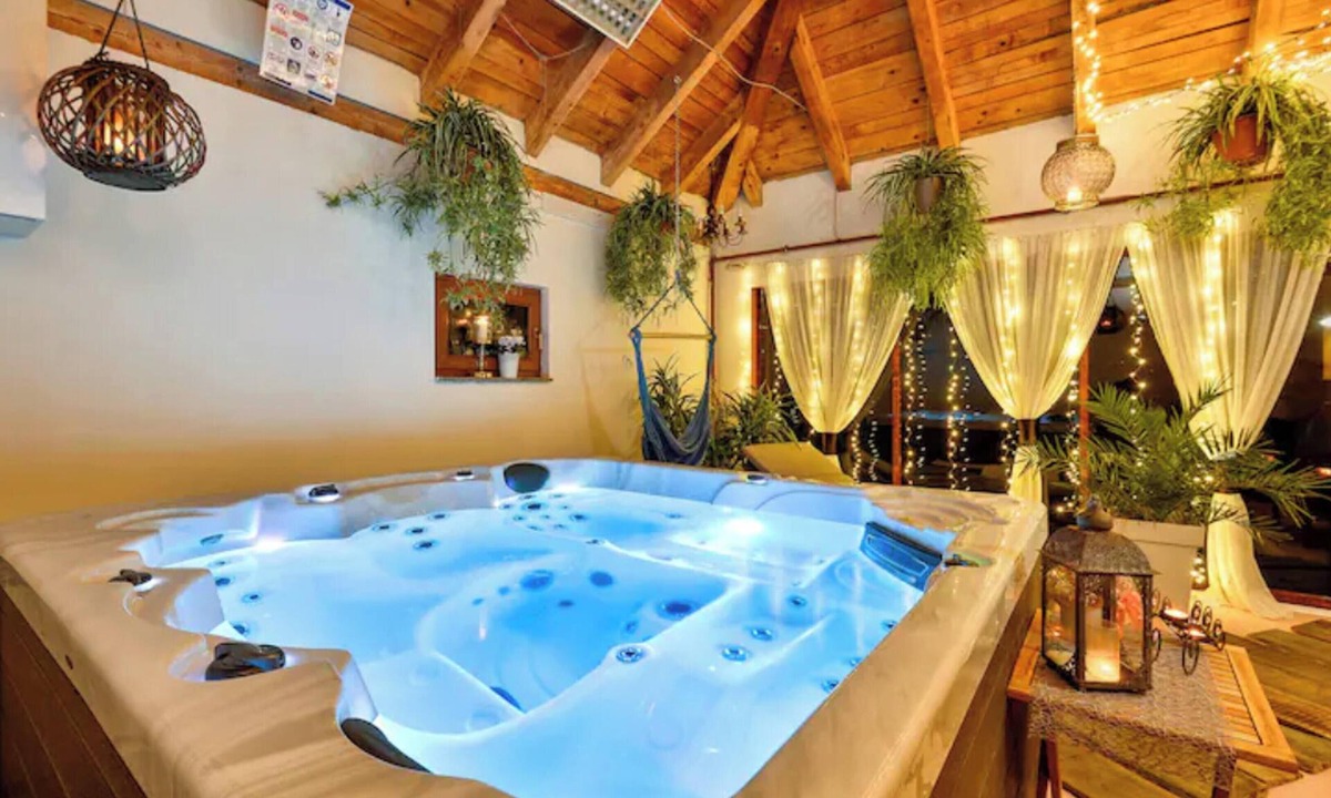 Gornji Kneginec Villa | Homerez - Luxurious Villa in Turčin with Private Pool