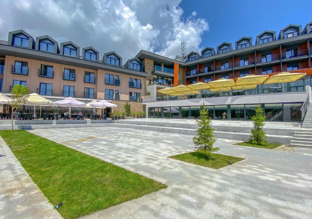 Divcibare Hotel | Hotel Crni Vrh