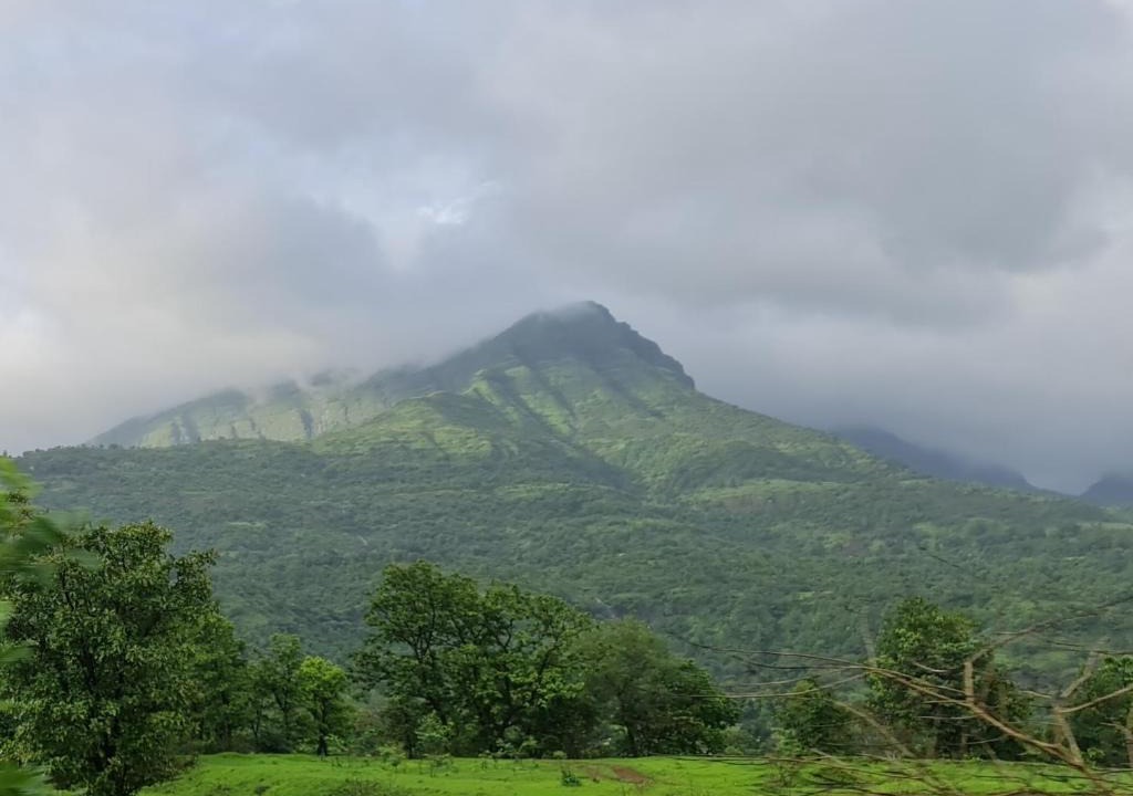 Igatpuri Apartment | Hotel Garden view