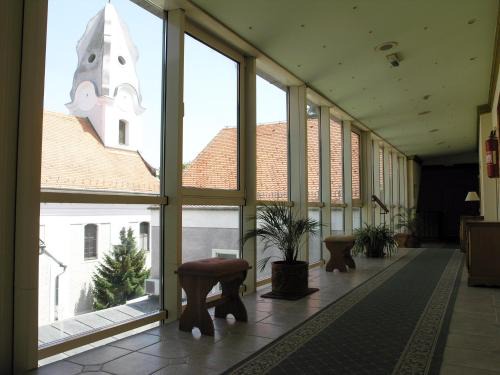 Nova Gradiska Hotel | Hotel Kralj Tomislav