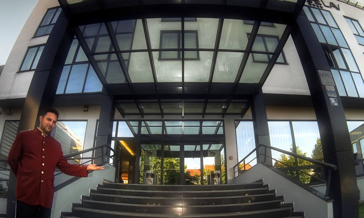 Vukovar Hotel | Hotel Lav