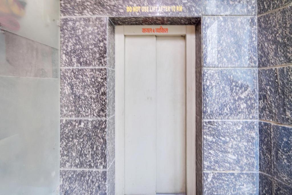 Noida Hotel | Hotel Platinum Nearest Raj Bagh Metro Station Saheed Nagar