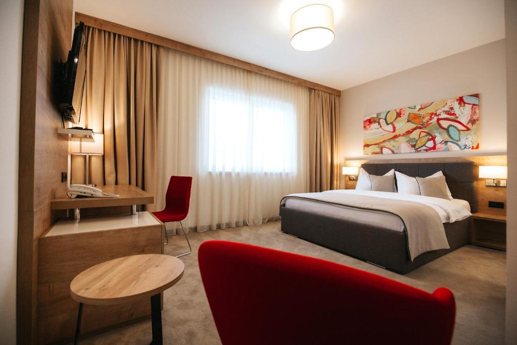 Cepin Hotel | Hotel Zelenkrov