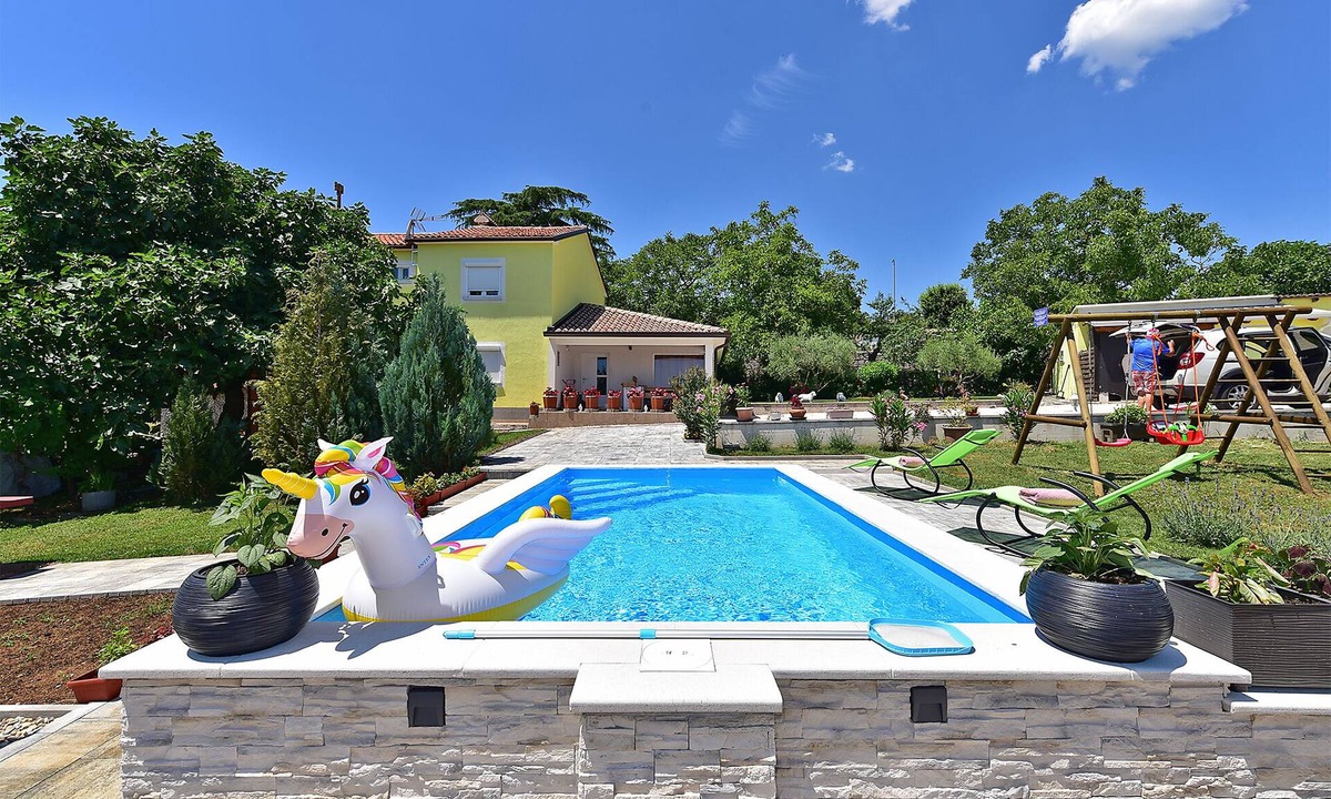 Zminj House | House 2065/32772 (Istria - Žminj), 20000m from the beach