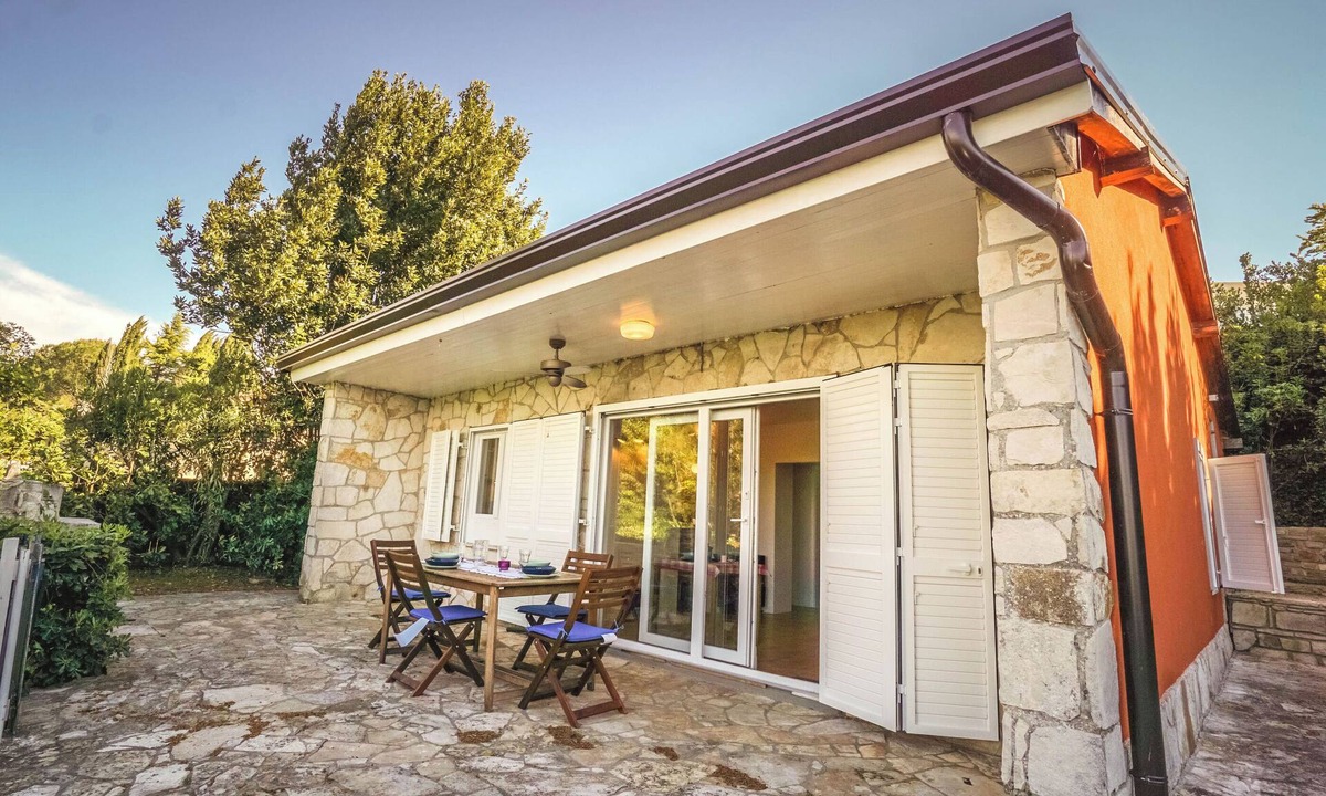 Crveni Vrh House | House Beach House Lucy (79161-K1) - Crveni Vrh