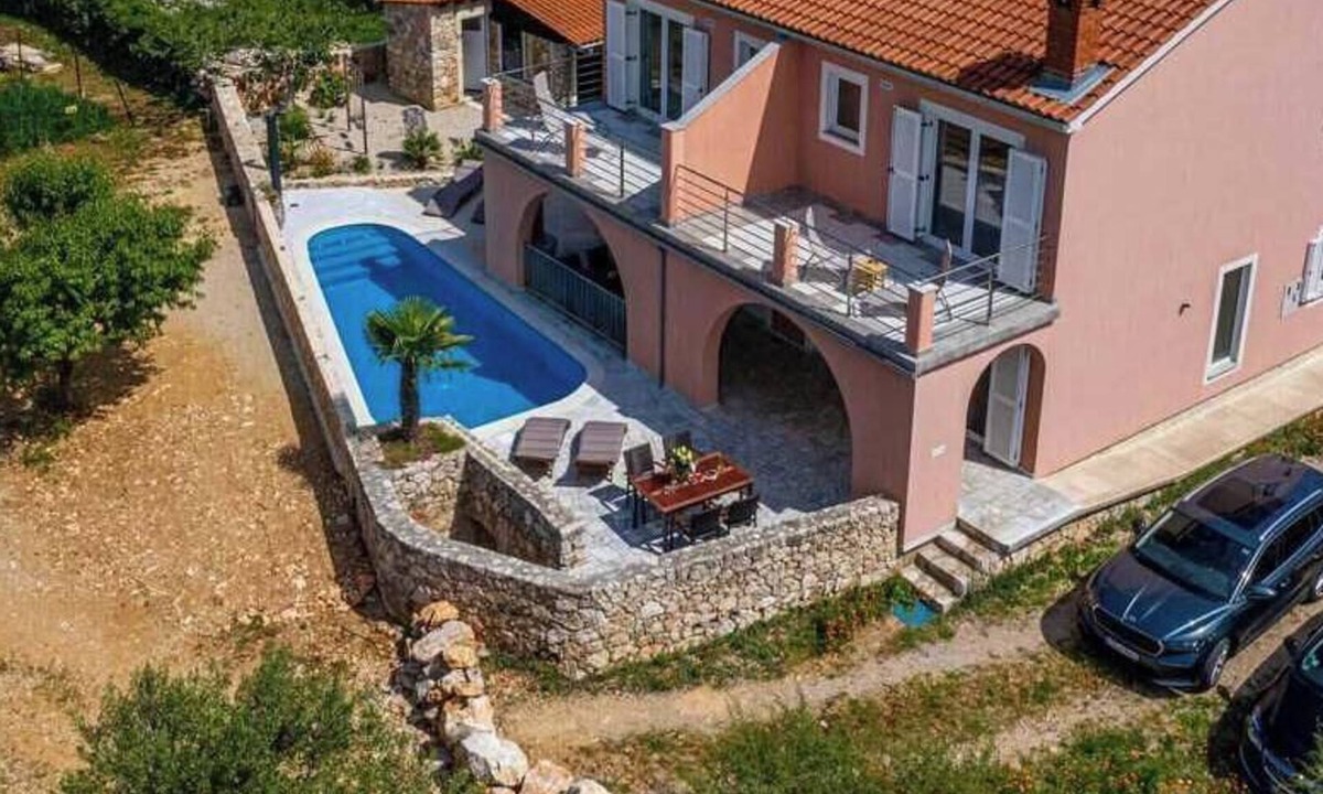 Polje House | House Mali Raj