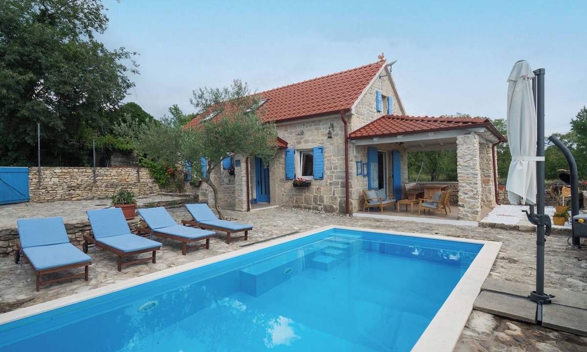 Oklaj House | House Toma (116341-K1) - Oklaj