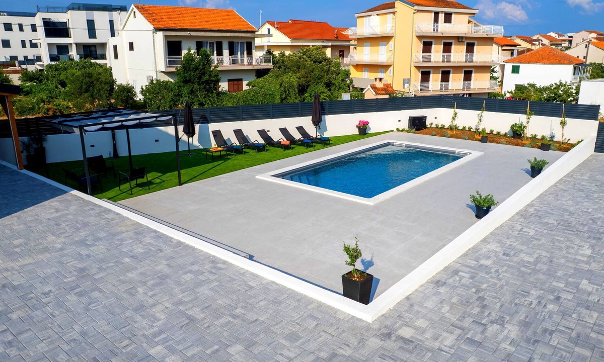 Brodarica House | House Villa LuNi (119981-K1) - Brodarica