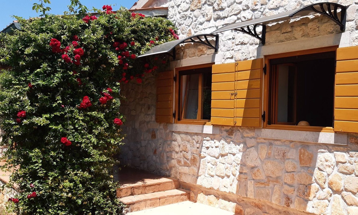 Medulin Cabin | House Vilma: garden, dog, internet, air condition, barbecue, parking, family friend