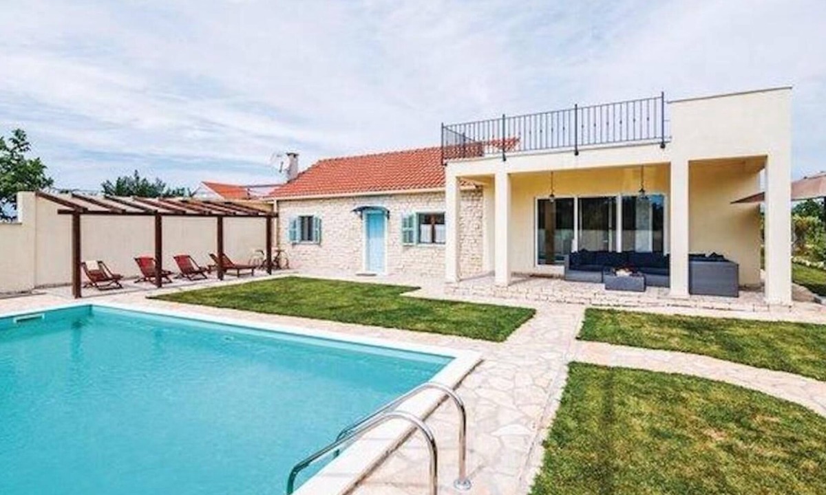 Murvica House | House with outdoor pool - Perfect for families!
