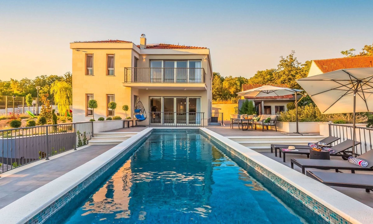 Dugopolje House | in Dugopolje mit Privatem Pool by Interhome
