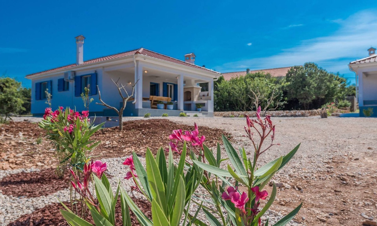 Dragove House | "Ivana" mit Blick auf das Wasser by Interhome