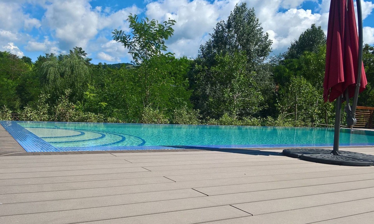 Izvoranu Cottage | Jardine Hills Pinot Noir Cottage