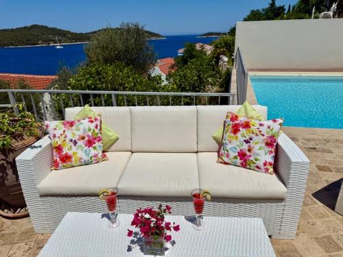 Vis Villa | JASMINE VILLA 3 bedroom luxury house with private pool, spacious terraces and spectacular sea views