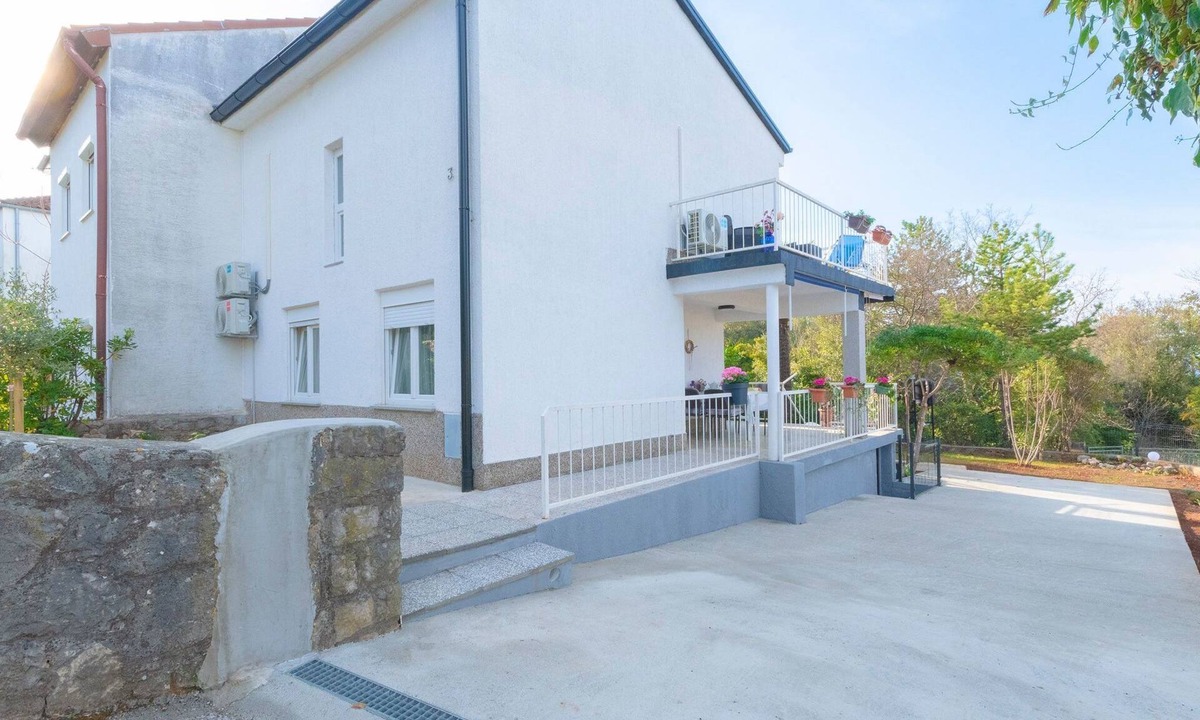 Milcetici House | Jasnica by Interhome